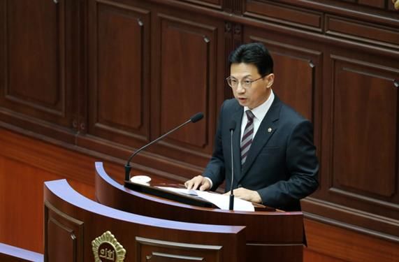 부산시의회 박중묵 의원 ‘부산시 신발산업 육성 및 지원에 관한 조례 일부개정조례안’ 상임위 통과!