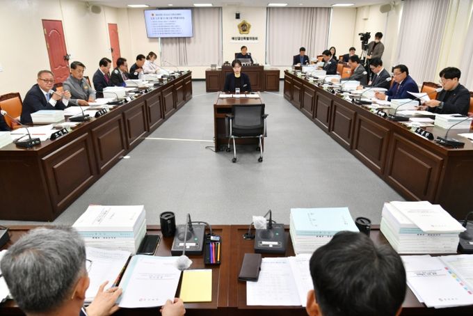 경남도의회 도청 소관 예결특위, 제3회 추경예산안 의결