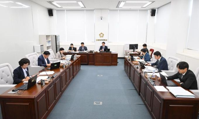 진주시의회, 제동 걸린 실크산업혁신센터 무상사용 ‘조건부’ 동의