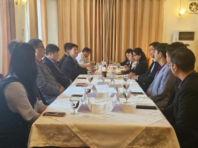 김천시, 2026년 도입 라오스 계절근로자 현지 선발 실시-농업정책과(사진1_노동부 간담회).