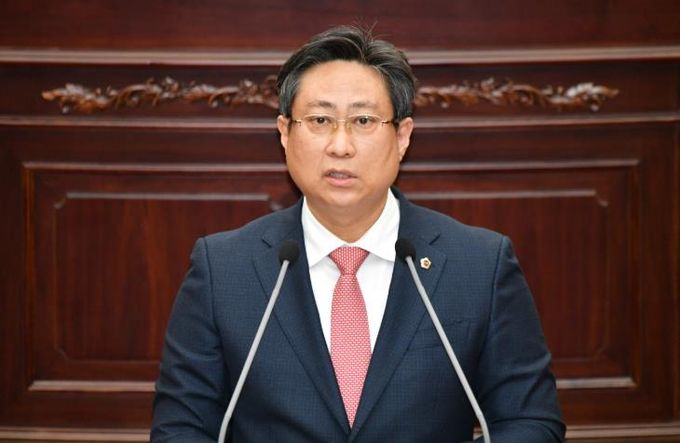 노치환 도의원, 제428회 경상남도의회 정례회 도정질문 실시