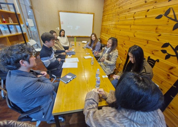 거제시, 외국인 관광홍보단 ‘거제 버디즈’와 간담회… 관광서비스 개선 논의
