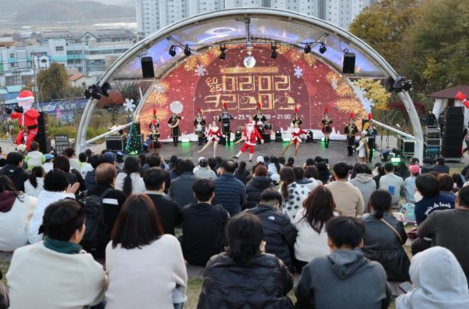 2025 미리미리 크리스마스 Vol. 2 공연 모습