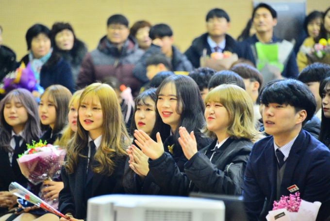 하반기 대학생 생활지원금 662명에 12억 원 지급