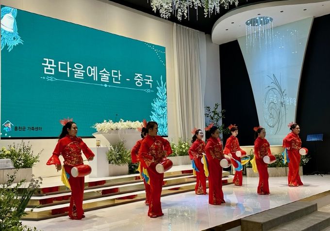 홍천군가족센터 사업보고회 '미리 크리스마스'