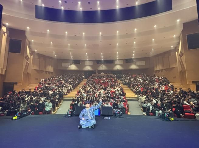 2025년 고3 힐링콘서트 For You 공연사진 – 아티스트 원슈타인과 함께