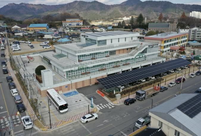 함평읍사무소 및 어울림센터 전경