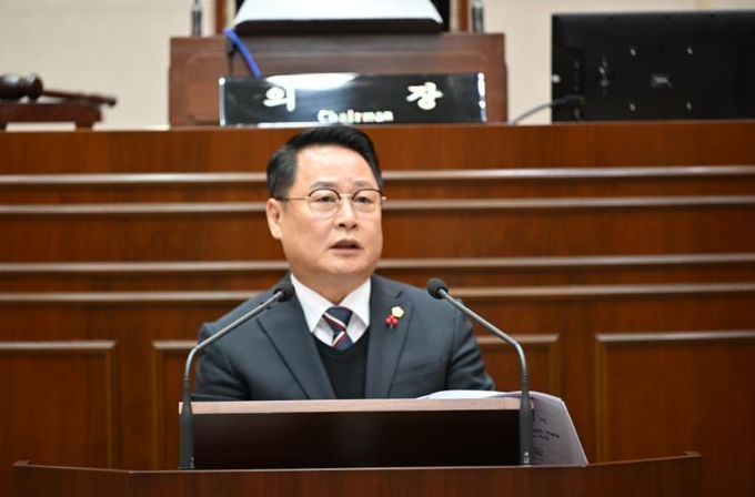 완주군의회 성중기 의원, “조례의 실효성 강화…완주군 입법평가제 도입 서둘러야”