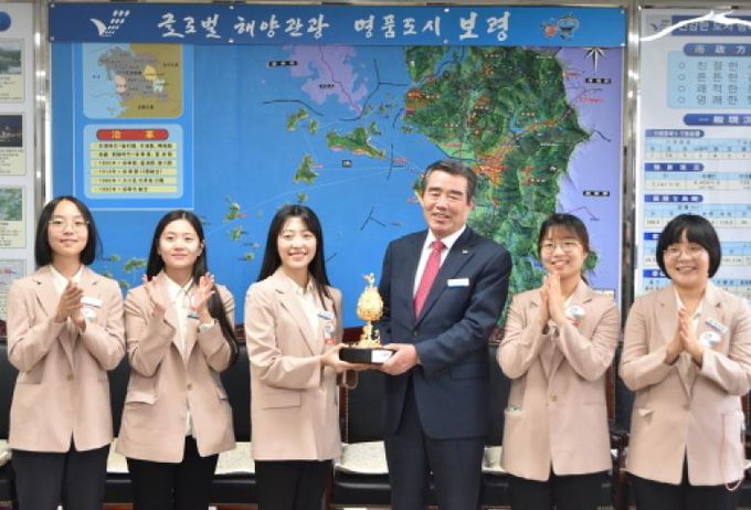 보령머드팀과 김동일 보령시장