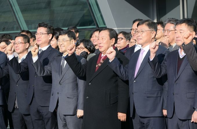 최민호 시장 2일 시무식서 흔들림 없는 시정 추진 당부