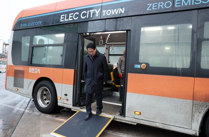 저상 전기버스 시승식