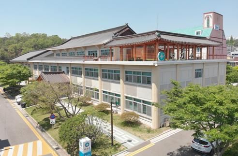 여수시가 관내 의료기관을 대상으로 의료법 및 약사법 준수 여부에 대한 집중 점검을 예고하며, 각 의료기관의 자체 관리 강화를 촉구했다.