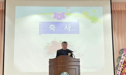 축사하는 최명수 도의원