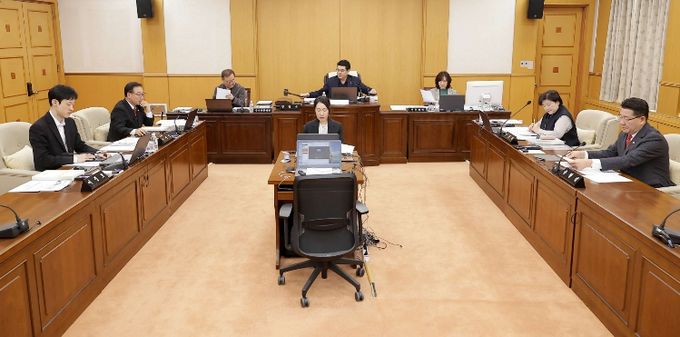 제292회 임시회 제2차 본회의 상임위 회의_행정자치위원회