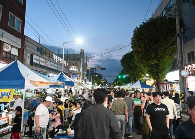 군분로 글로벌 토요 야시장 개장식