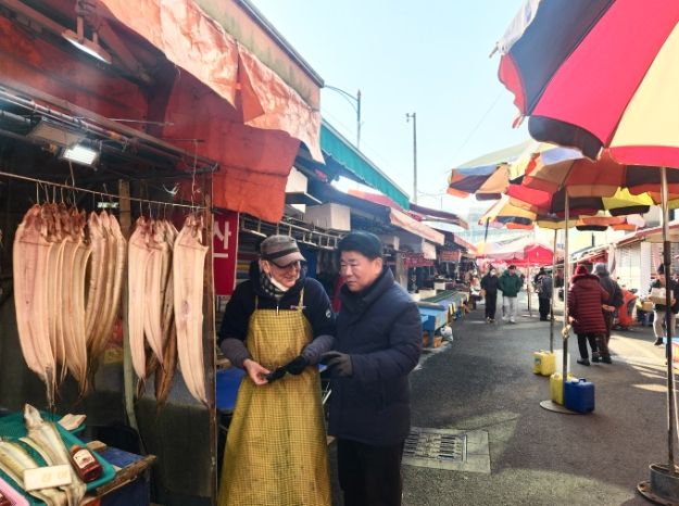 부산 서구, 설 앞두고 전통시장 방문하여 현장 소통과 명절 온기 전해