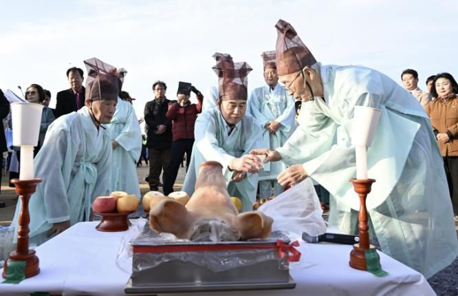 동두천시, ‘2026 병오년 정월대보름 달맞이 행사’ 성황리 개최