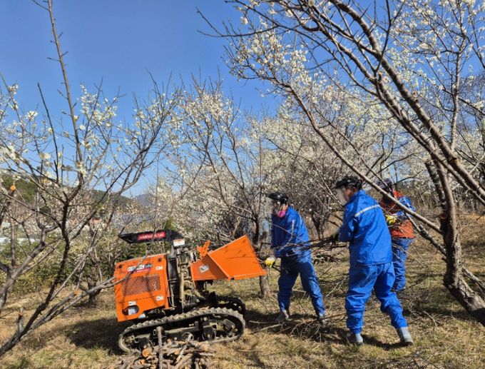 도서지역 취약농가 대상 영농부산물 파쇄 지원