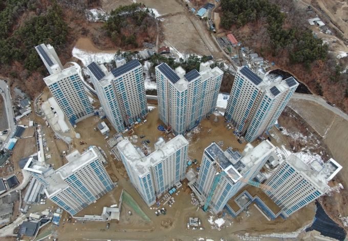 영주시는 상망지구 공동주택 신축공사 현장을 대상으로 품질검수 및 현장 점검을 실시했다(상망지구 공동주택 신축공사 현장 항공사진)