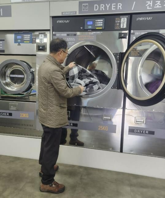 충주시 문화동, ‘찾아가는 세탁 봉사’ 지속 추진