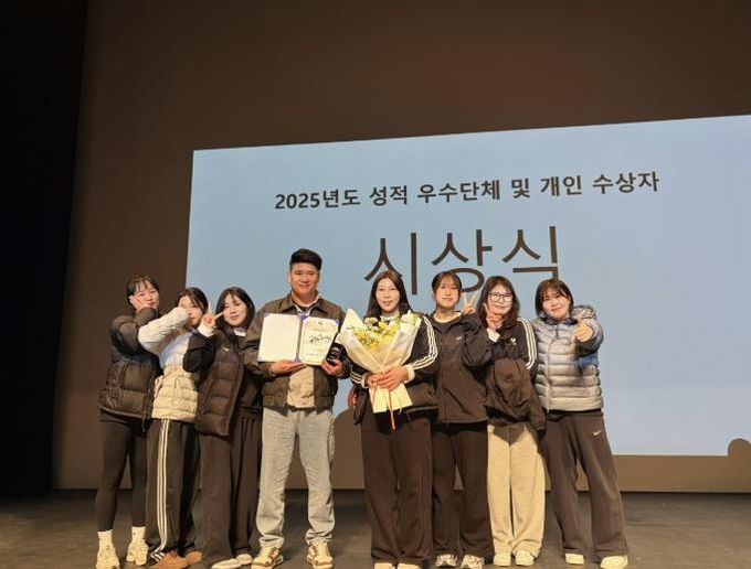 괴산군청 여자씨름단 겹경사…김다영 선수 ‘최우수선수상’ 수상