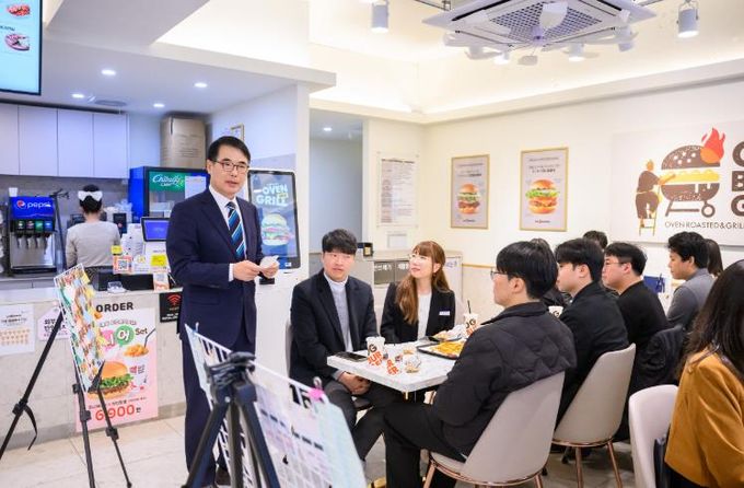 남해군, 시보 해제 앞둔 신규 공무원 격려 간담회 개최