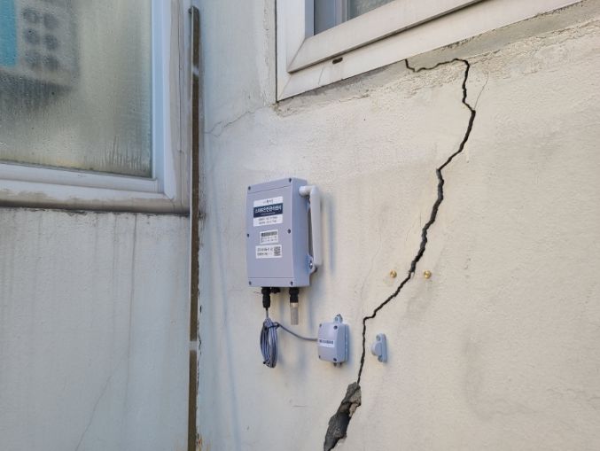 노후 시설물은 IoT 센서로 기울기·균열 실시간 확인