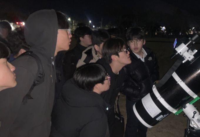 ‘별 볼 일 있는 봄밤’ 천체관측회