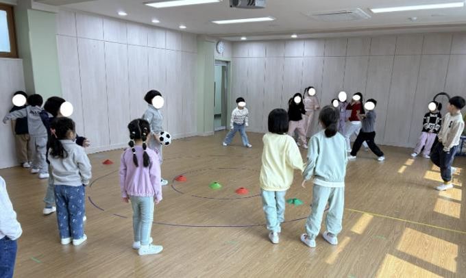 건강한 돌봄놀이터 프로그램 운영 사진