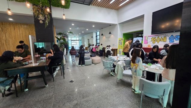 화천 청소년 수련관의 화천 청소년 복합 여가공간인 청플러스존이 지난 14일 운영을 시작했다.