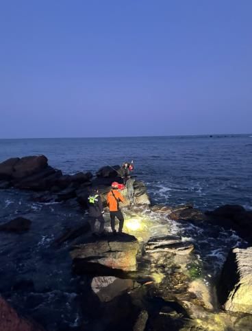 울산해경, 야간에 음주 후 바다에 빠진 익수자 2명 신속 구조