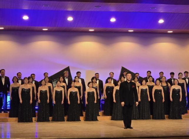 예산군립합창단 공연 모습