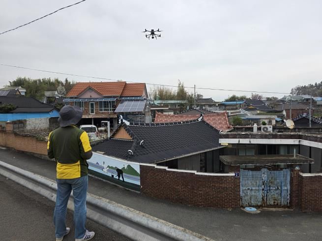 여수시가 지적재조사사업에 ‘3D 입체 드론 정밀 영상’ 기술을 도입해 율촌 득실지구(350필지, 156,361㎡)에 대한 3D드론 영상 촬영을 완료했다.