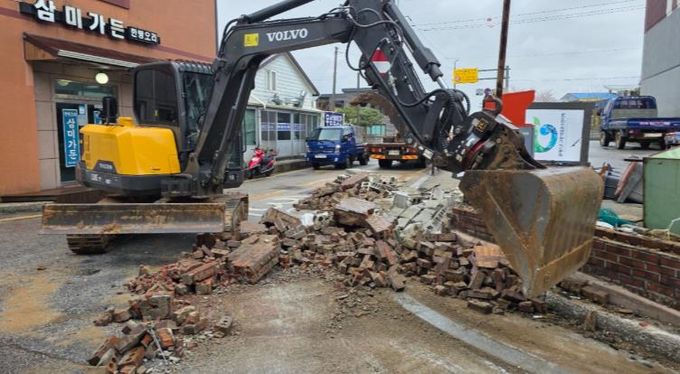 고창군 고창읍자율방재단, 강풍 피해 신속 복구 구슬땀
