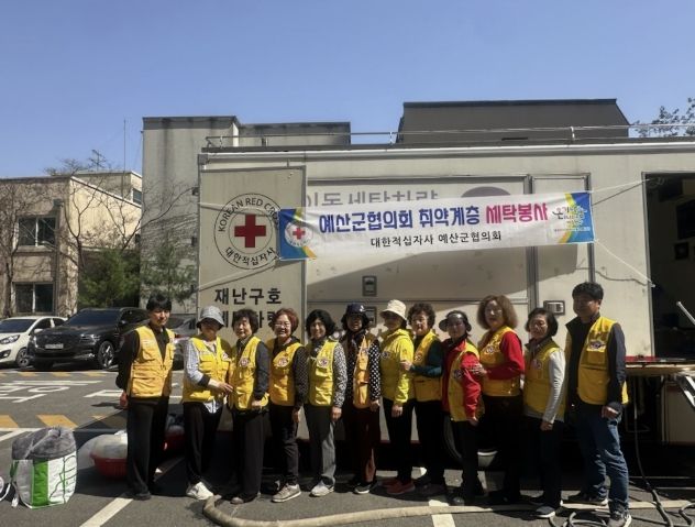 저장강박가구 청소 진행 모습