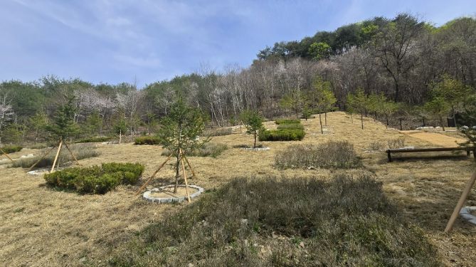 홍천군, 추모공원 내 산분장지 조성 완료…15일부터 본격 운영