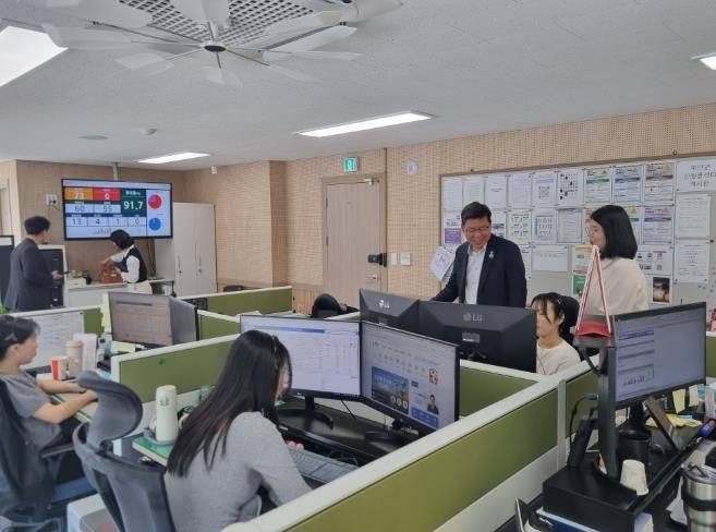 정화영 부안군수 권한대행, 민원콜센터 소통 간담회 개최